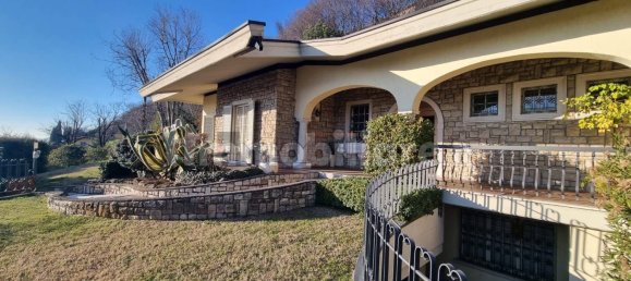 6 bedrooms Villa in Brescia, Italy No. 112207 20