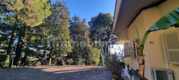 6 bedrooms Villa in Brescia, Italy No. 112207 10