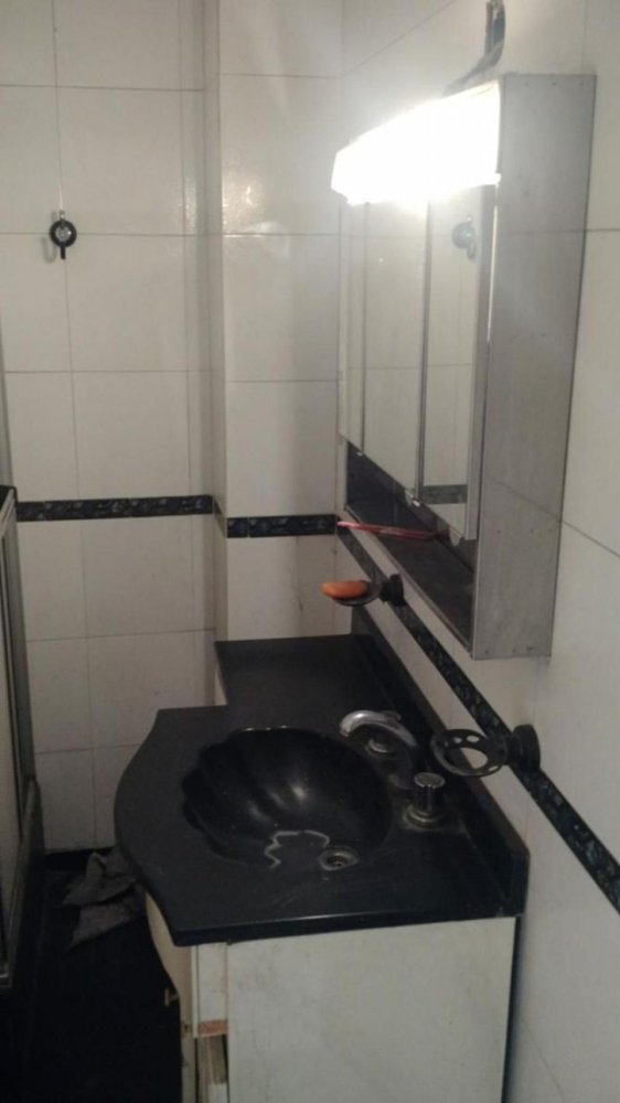 Studio in Lanus, Argentina No. 2076