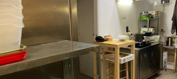 Коммерческая недвижимость с 1 комнатой в Рим, Италия № 211371 10