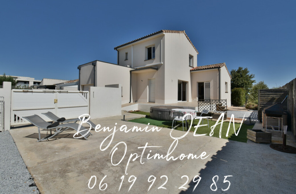 Casa de 3 dormitorios en Serignan, France No. 324997