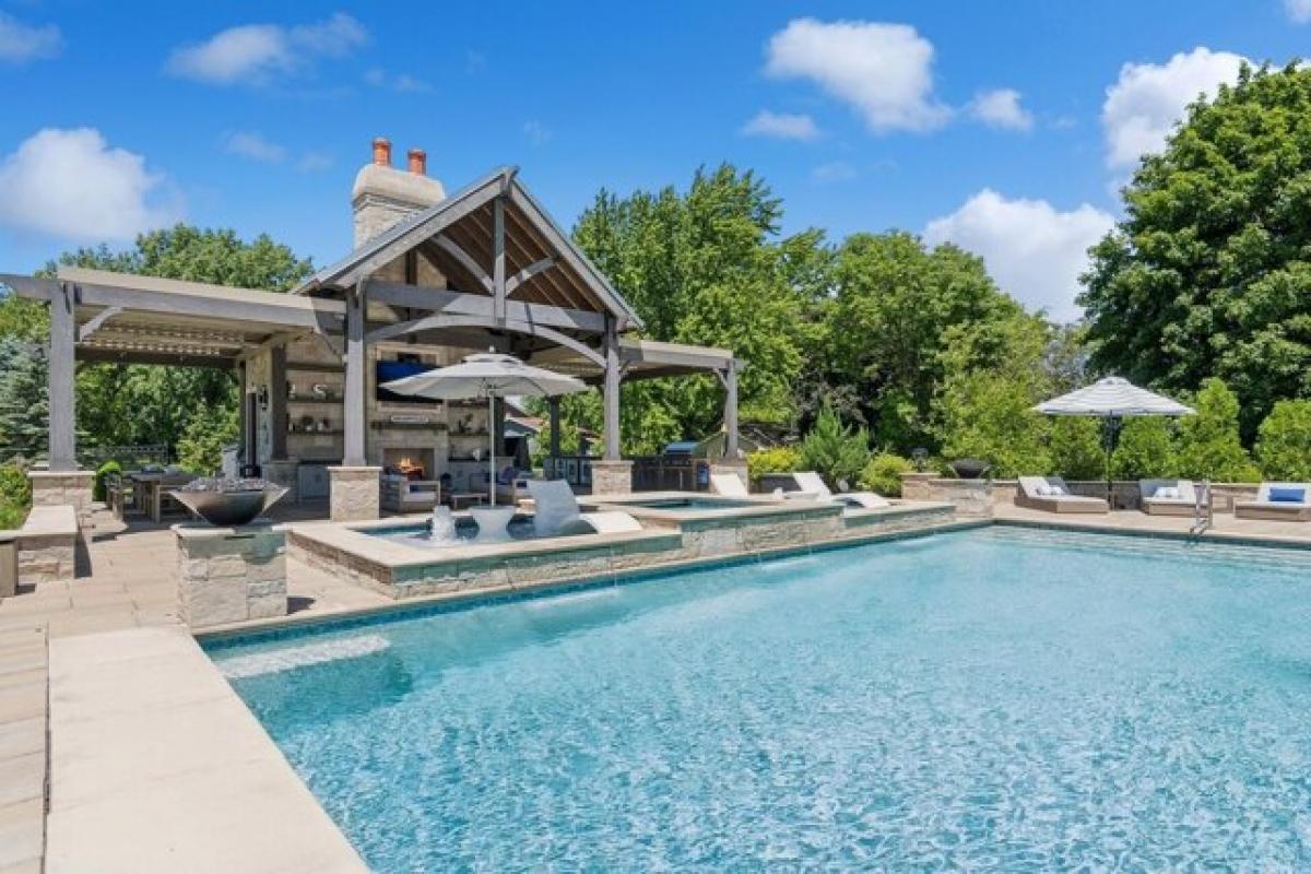 7 bedrooms House in Naperville, USA No. 371034