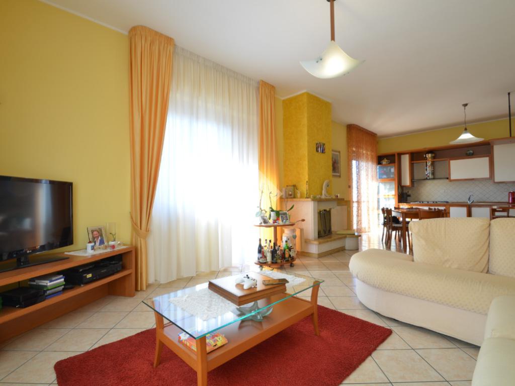 5 chambres Maison à Montesilvano, Italy No. 74432