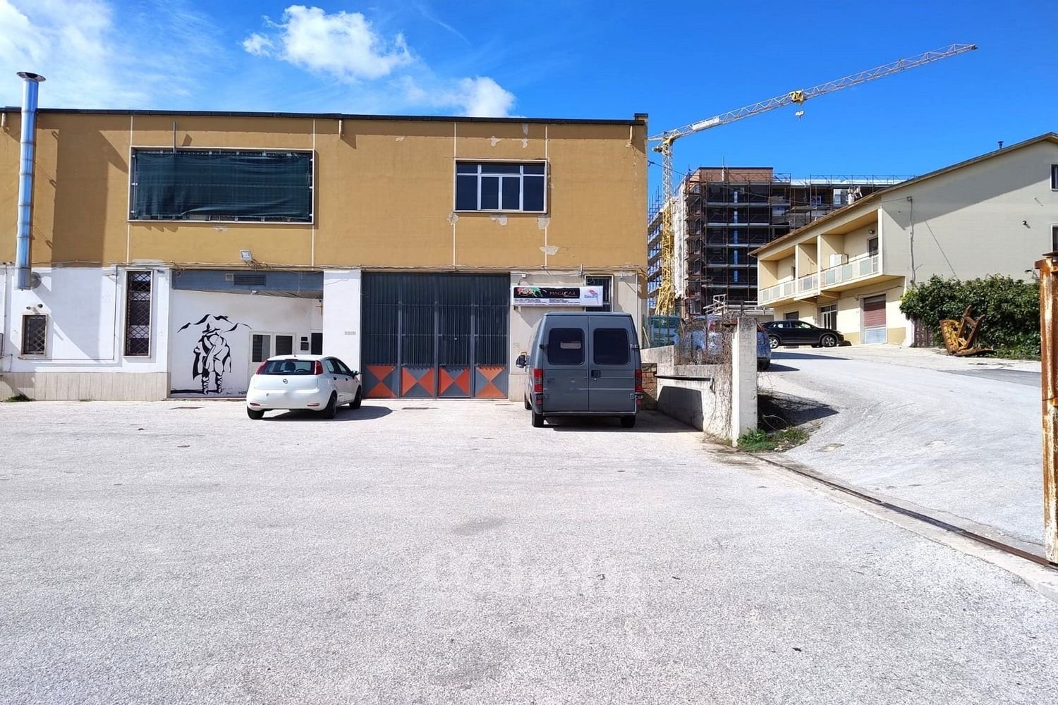 Lagerhaus in Campobasso, Italy 220m², Nr. 167920