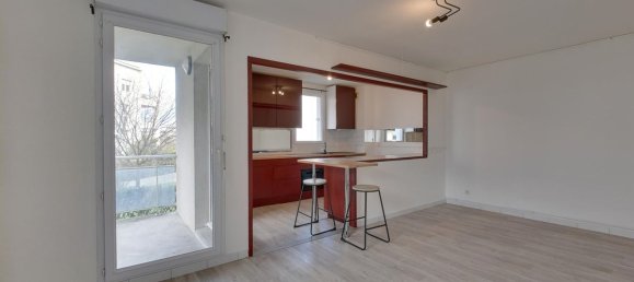 1 bedroom Apartment in Echirolles, France No. 203823 2