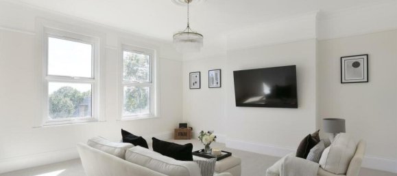 2 bedrooms Apartment in London, United Kingdom No. 3565 3