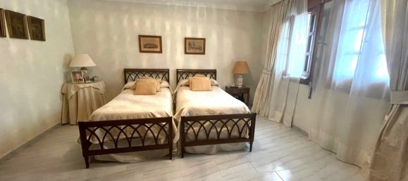 4 bedrooms Villa in Churriana, Spain No. 60648 9