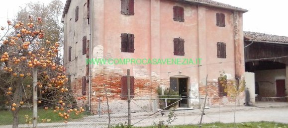 Дом с 5 комнатами в Казале суль Силе, Италия № 232863 2