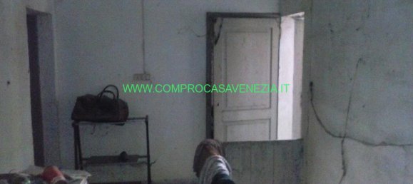 Дом с 5 комнатами в Казале суль Силе, Италия № 232863 6