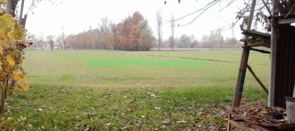 Дом с 5 комнатами в Казале суль Силе, Италия № 232863 3