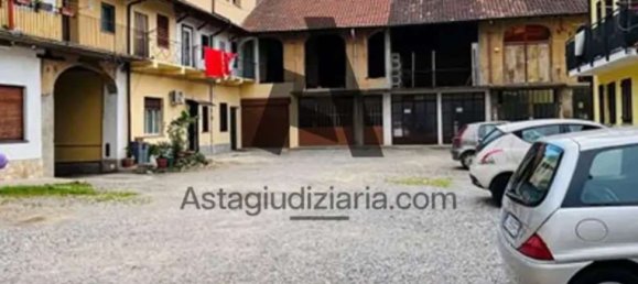 2 Schlafzimmer Wohnung in Cislago, Italy, Nr. 372583 5