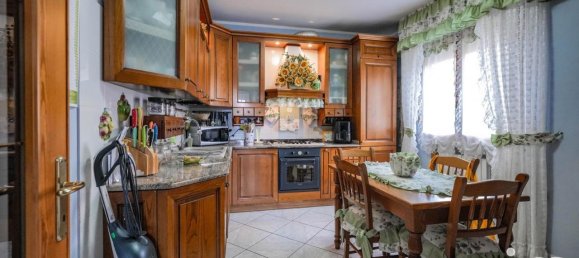 Дом с 4 комнатами в Остеллато, Италия № 35133 6