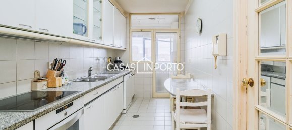 2 bedrooms Apartment for sale in Porto, Portugal № 12318 10