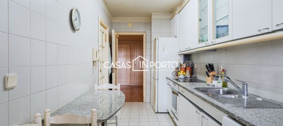 2 bedrooms Apartment for sale in Porto, Portugal № 12318 12