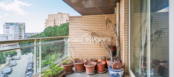 2 bedrooms Apartment for sale in Porto, Portugal № 12318 2