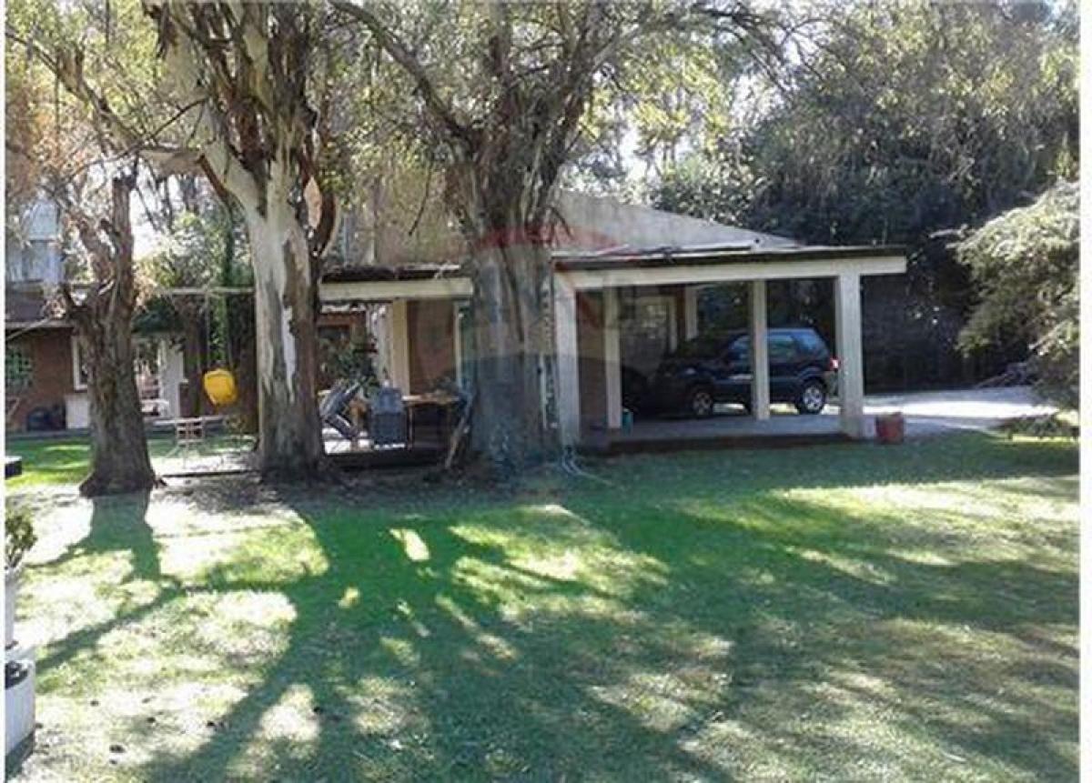 Casa de 3 dormitorios en Buenos Aires, Argentina No. 70363