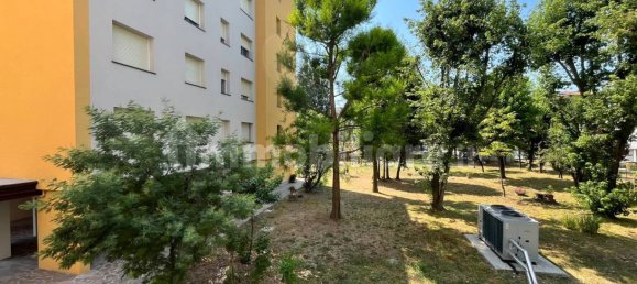 Apartamento de 1 dormitorio en Calderara di Reno, Italy No. 340722 16