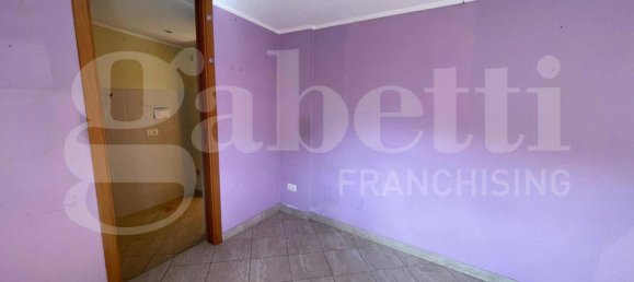 Entrepôt à Gaeta, Italy 29m² No. 328321 3