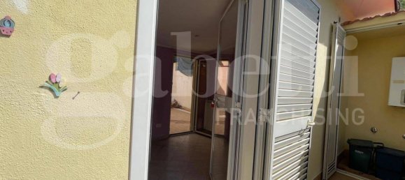 Entrepôt à Gaeta, Italy 29m² No. 328321 13