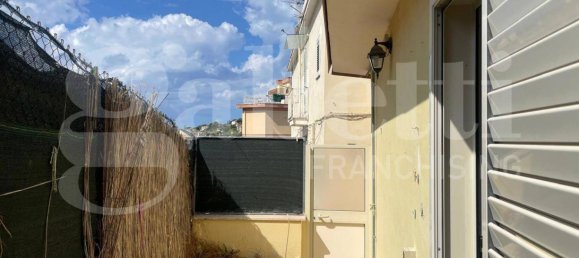 Entrepôt à Gaeta, Italy 29m² No. 328321 15