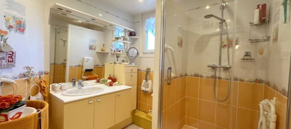 3 bedrooms House in Montchevrier, France No. 157475 7