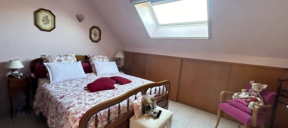 3 bedrooms House in Montchevrier, France No. 157475 6