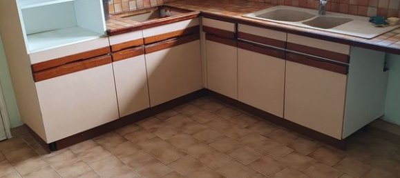 3 bedrooms House in Beziers, France No. 341721 2