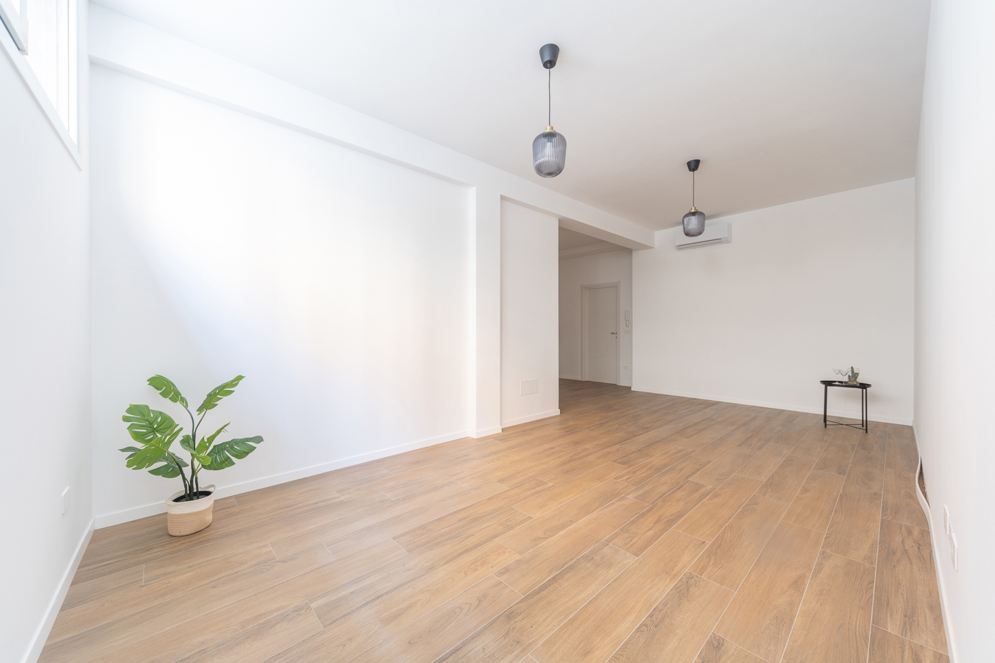 2 rooms Apartment in Milan, Italy No. 311699