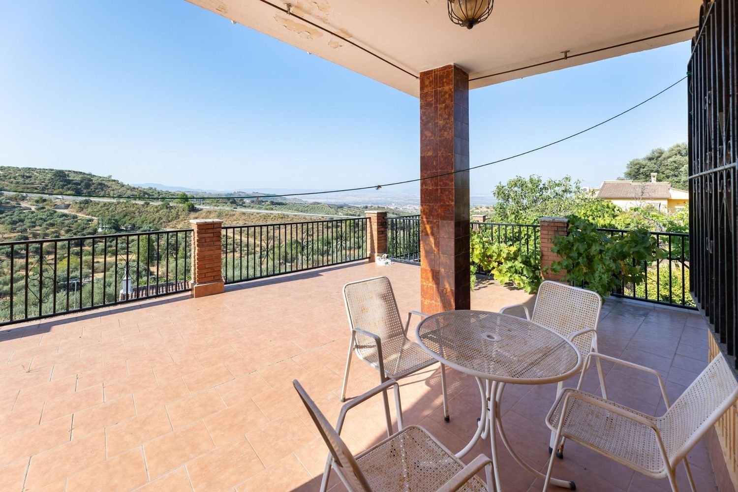 4 bedrooms House in Alfacar, Spain No. 249444