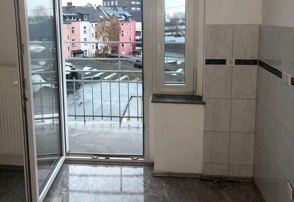 Квартира с 2 комнатами в Мёнхенгладбах, Германия № 10780