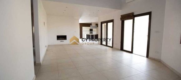 Коммерческая недвижимость с 4 спальнями в Марони, Кипр № 105262 4