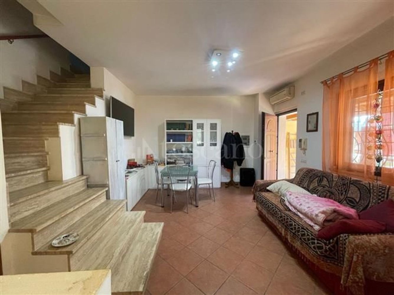6 rooms Villa in Rome, Italy No. 44741