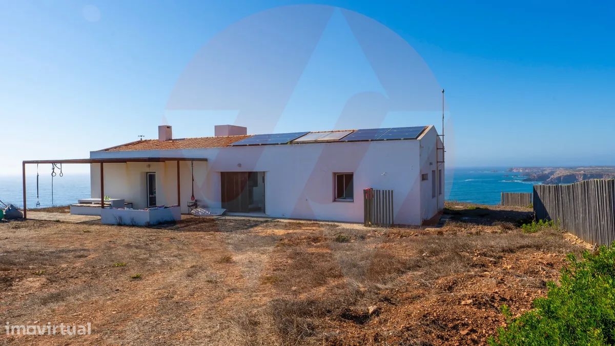 Casa de 4 dormitorios en Bordeira, Portugal No. 136125