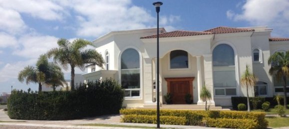 3 bedrooms House in Queretaro, Mexico No. 181942 2