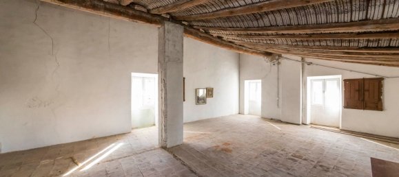 737m² Building in Chartered Community of Navarre, Spain No. 83662 93