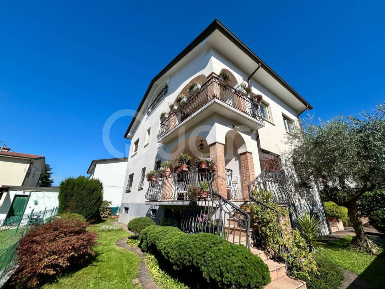 Villa de 5 habitaciónes en Udine, Italy No. 333024