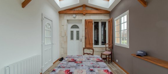 Casa de 6 dormitorios en Saint-Georges-sur-la-Pree, France No. 236045 2