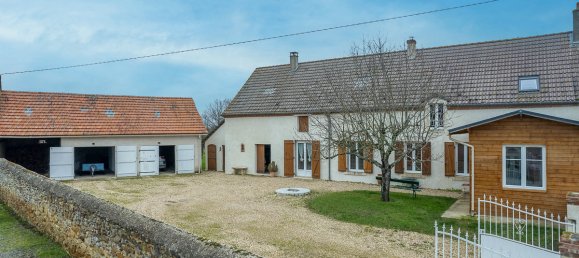 Casa de 6 dormitorios en Saint-Georges-sur-la-Pree, France No. 236045 16