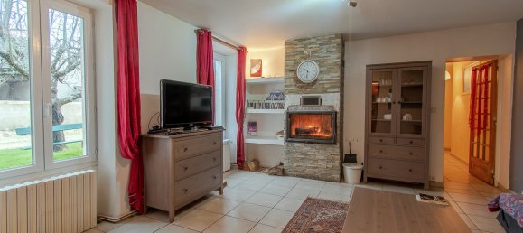 Casa de 6 dormitorios en Saint-Georges-sur-la-Pree, France No. 236045 4