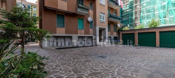 2 chambres Appartement à Milan, Italy No. 362112 24