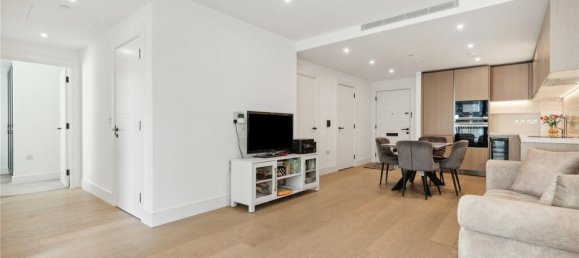 2 bedrooms Apartment in London, United Kingdom No. 5224 2