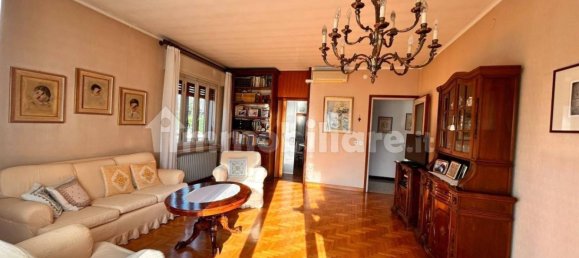 4 bedrooms Villa in Udine, Italy No. 21185 7