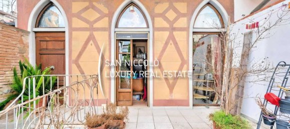 5 rooms Apartment in Florence, Italy No. 86194 11