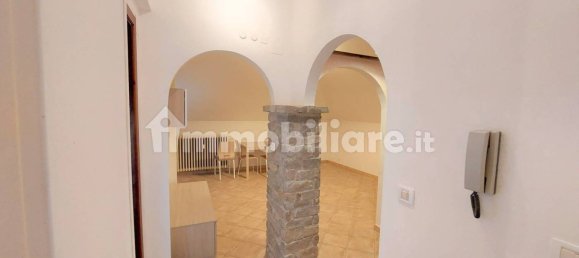 Квартира с 2 спальнями в Лерма, Италия № 147362 3