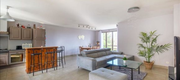 4 bedrooms House in Meyzieu, France No. 287649 3