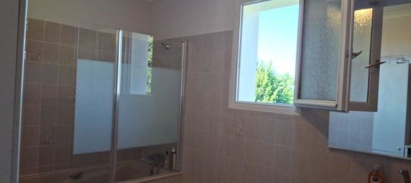 4 bedrooms House in Meyzieu, France No. 287649 7