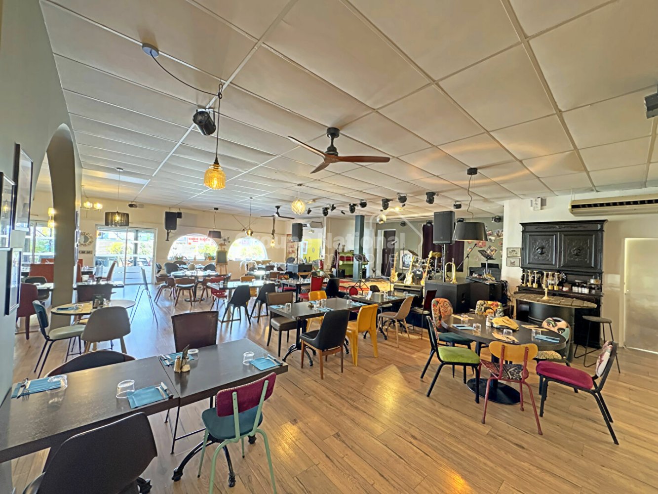 Коммерческая недвижимость 450м² в Могио, Франция № 361256