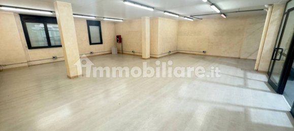 5-salle Entrepôt à Albano Sant'Alessandro, Italy No. 121902 9