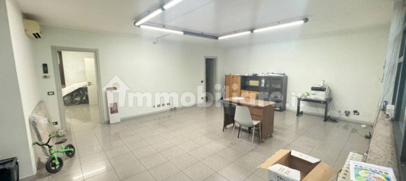 5-salle Entrepôt à Albano Sant'Alessandro, Italy No. 121902 5