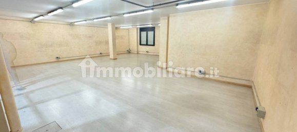 5-salle Entrepôt à Albano Sant'Alessandro, Italy No. 121902 11